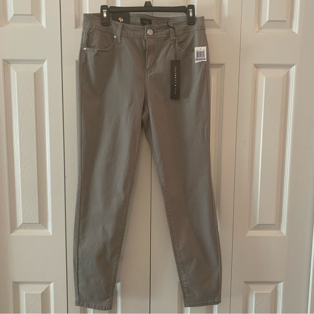 Celebrity Pink Size 11/30 Olive Color Jeans NWT - Picture 2 of 11